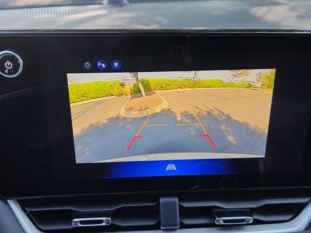 New 2027 Chevrolet Equinox LT w/ LPO, Floor Liner Package FWD image 30