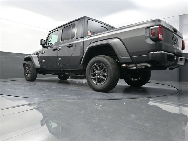 New 2025 Jeep Gladiator Sport image 21