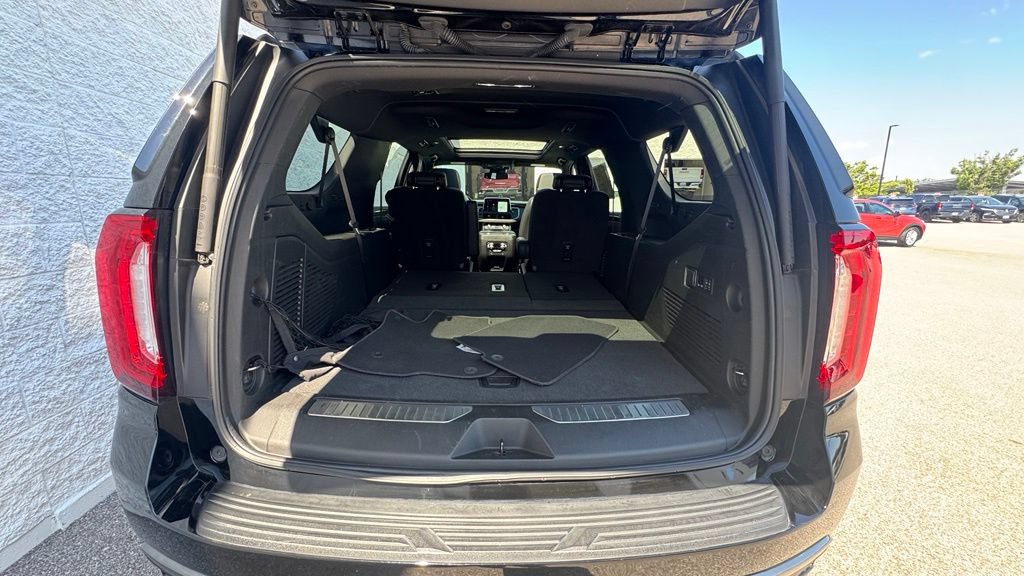 Used 2024 GMC Yukon XL AT4 w/ Max Trailering Package AWD/4WD image 6