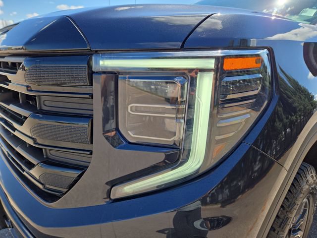 Used 2024 GMC Sierra 1500 AT4 w/ Technology Package AWD/4WD image 6