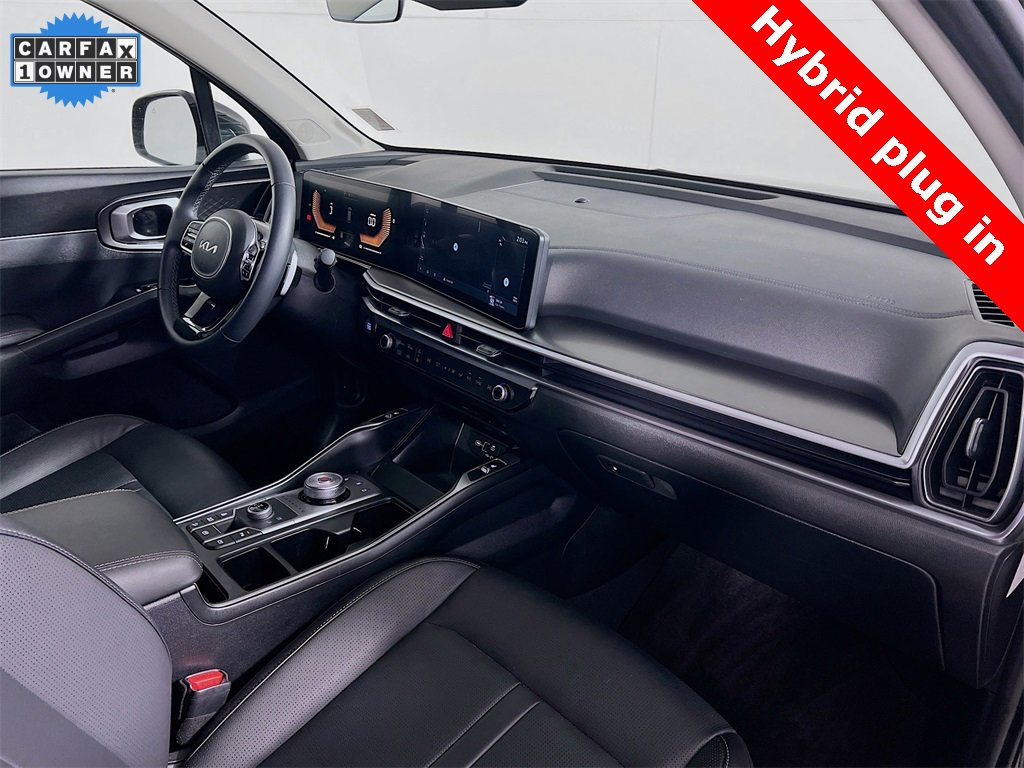 Certified 2025 Kia Sorento EX image 31