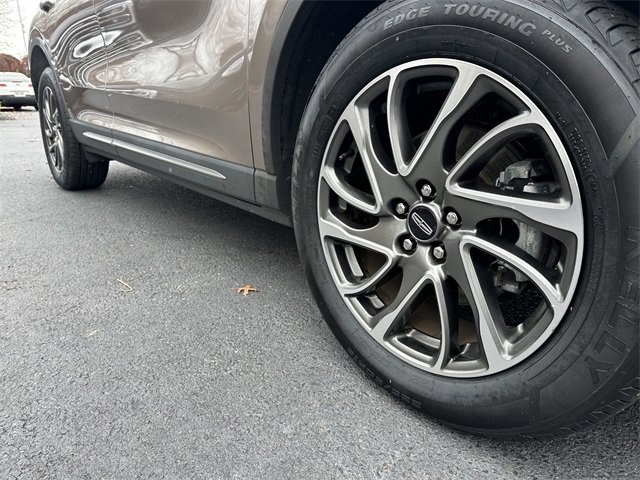 Used 2020 Lincoln Corsair AWD w/ Equipment Group 101A image 11