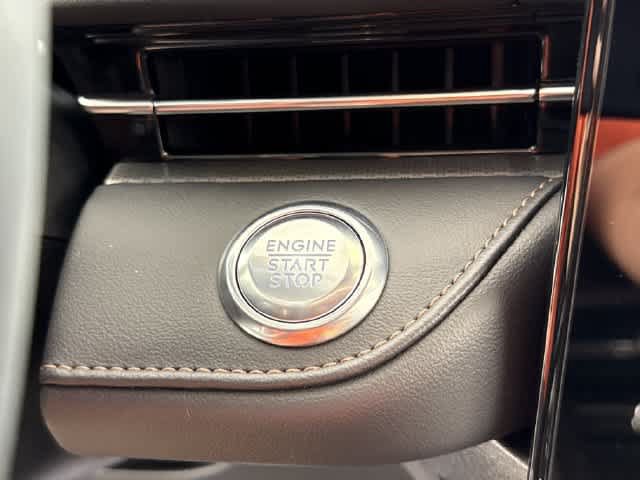 New 2026 Lincoln Nautilus Premier w/ Jet Appearance Package AWD/4WD image 8
