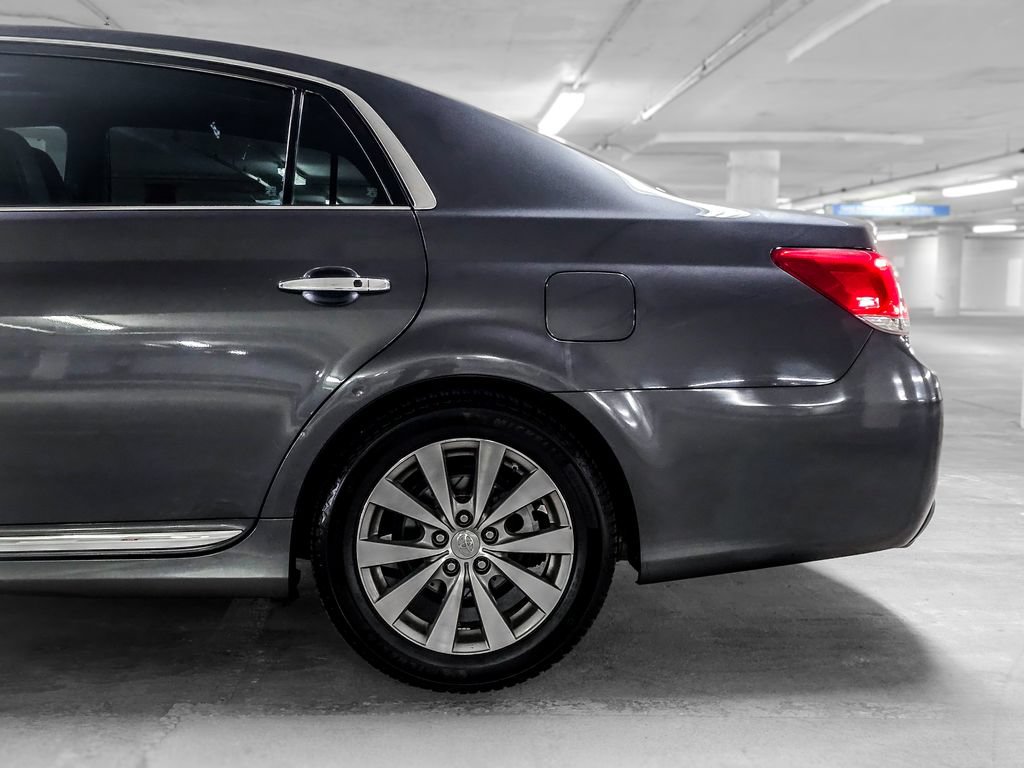 Used 2012 Toyota Avalon Limited FWD image 14