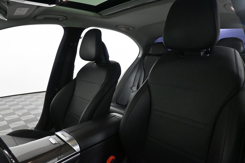 Certified 2022 Mercedes-Benz C 300 Sedan w/ Exclusive Trim Package image 5