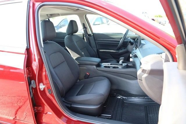Certified 2025 Nissan Altima 2.5 SV w/ SV Premium Package FWD image 24