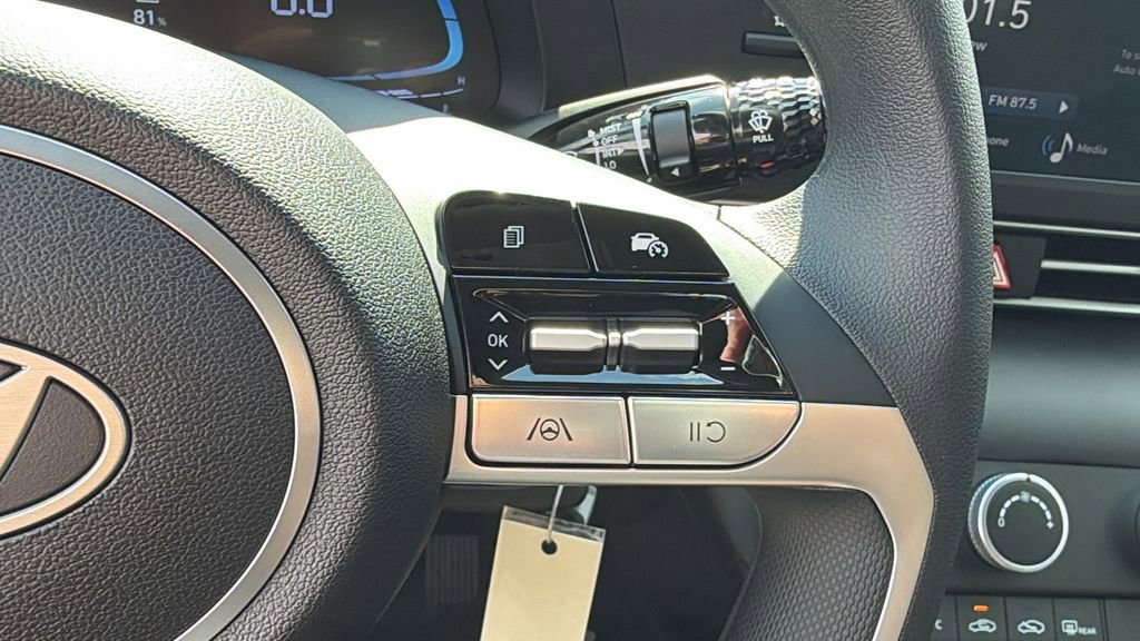 New 2026 Hyundai Elantra SE image 29