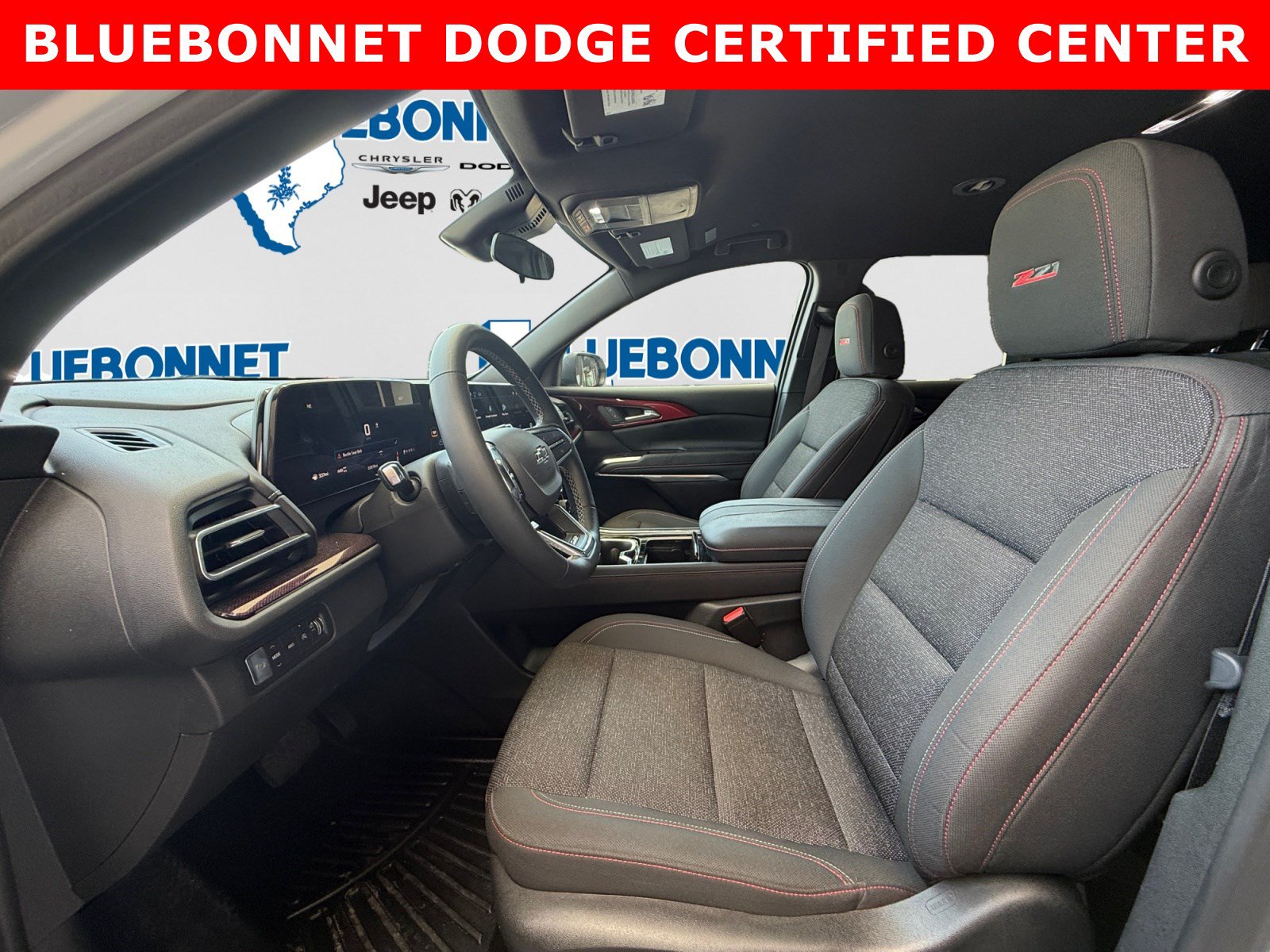 Used 2024 Chevrolet Traverse Z71 AWD/4WD image 11