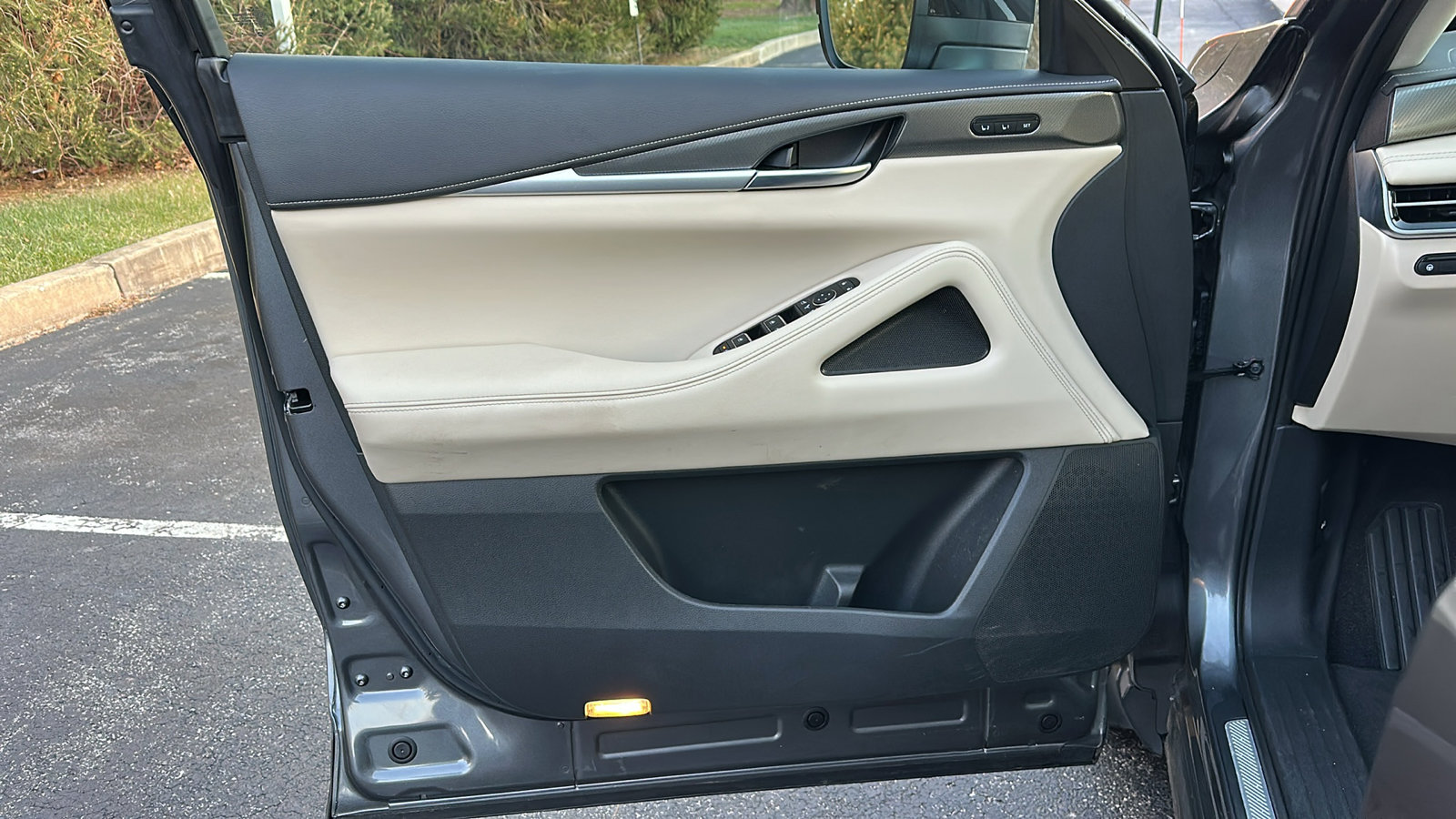 Certified 2022 INFINITI QX60 Luxe w/ Cargo Package image 14