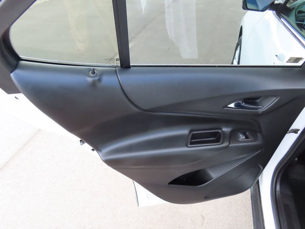 Used 2018 Chevrolet Equinox LT AWD/4WD image 26