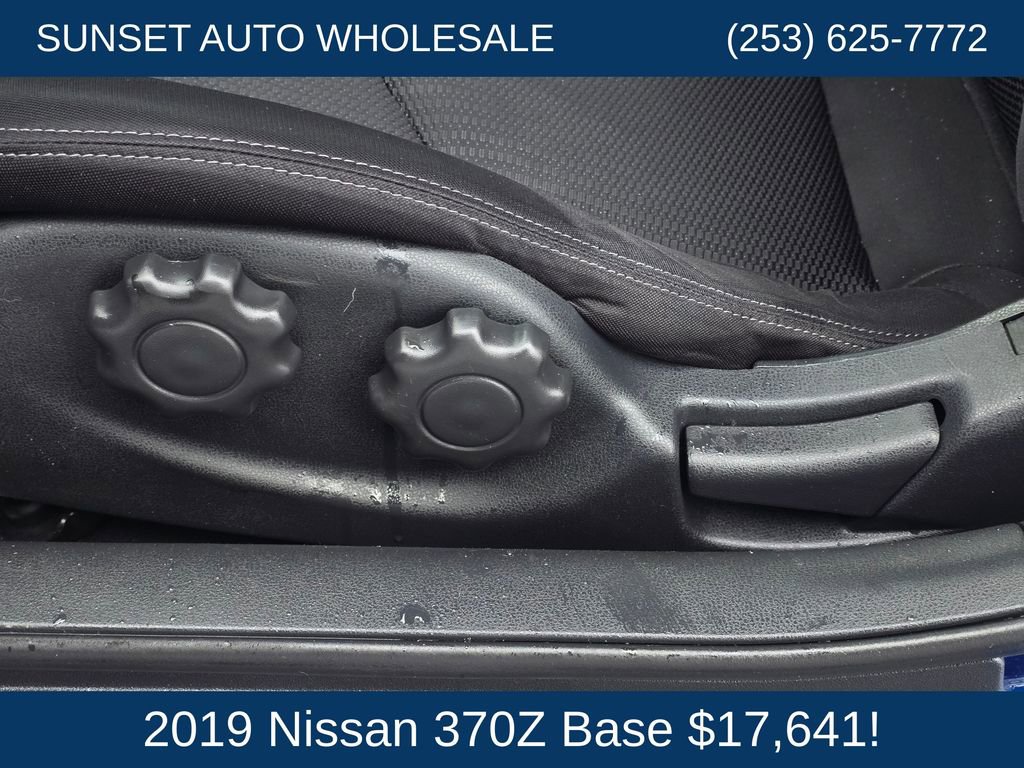 Used 2019 Nissan 370Z Coupe RWD image 27
