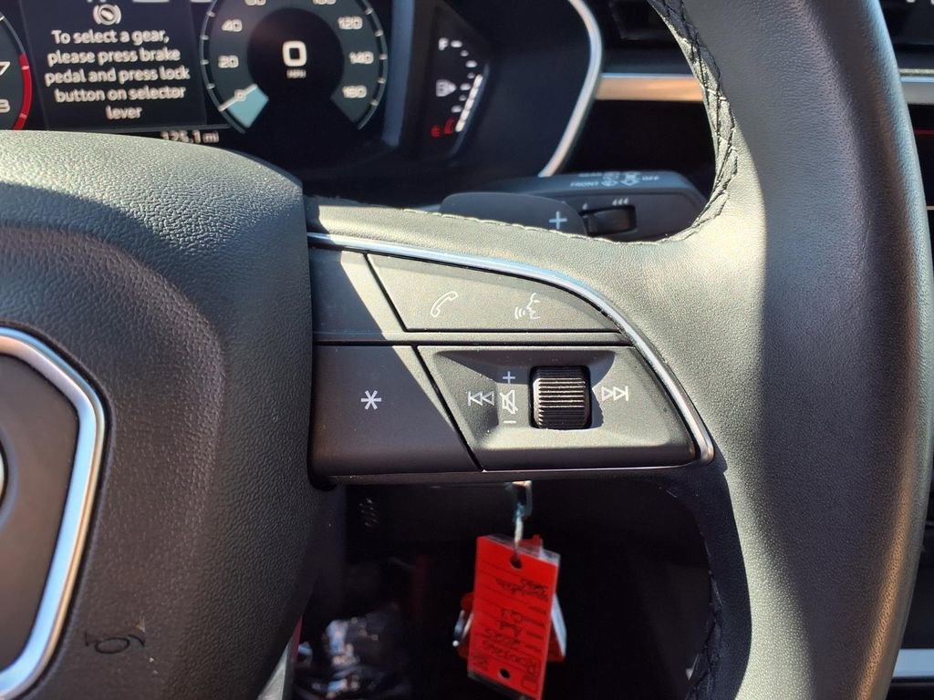 Used 2025 Audi Q3 2.0T Premium image 15