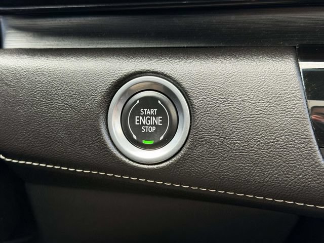 Used 2021 Cadillac Escalade Premium Luxury AWD/4WD image 23