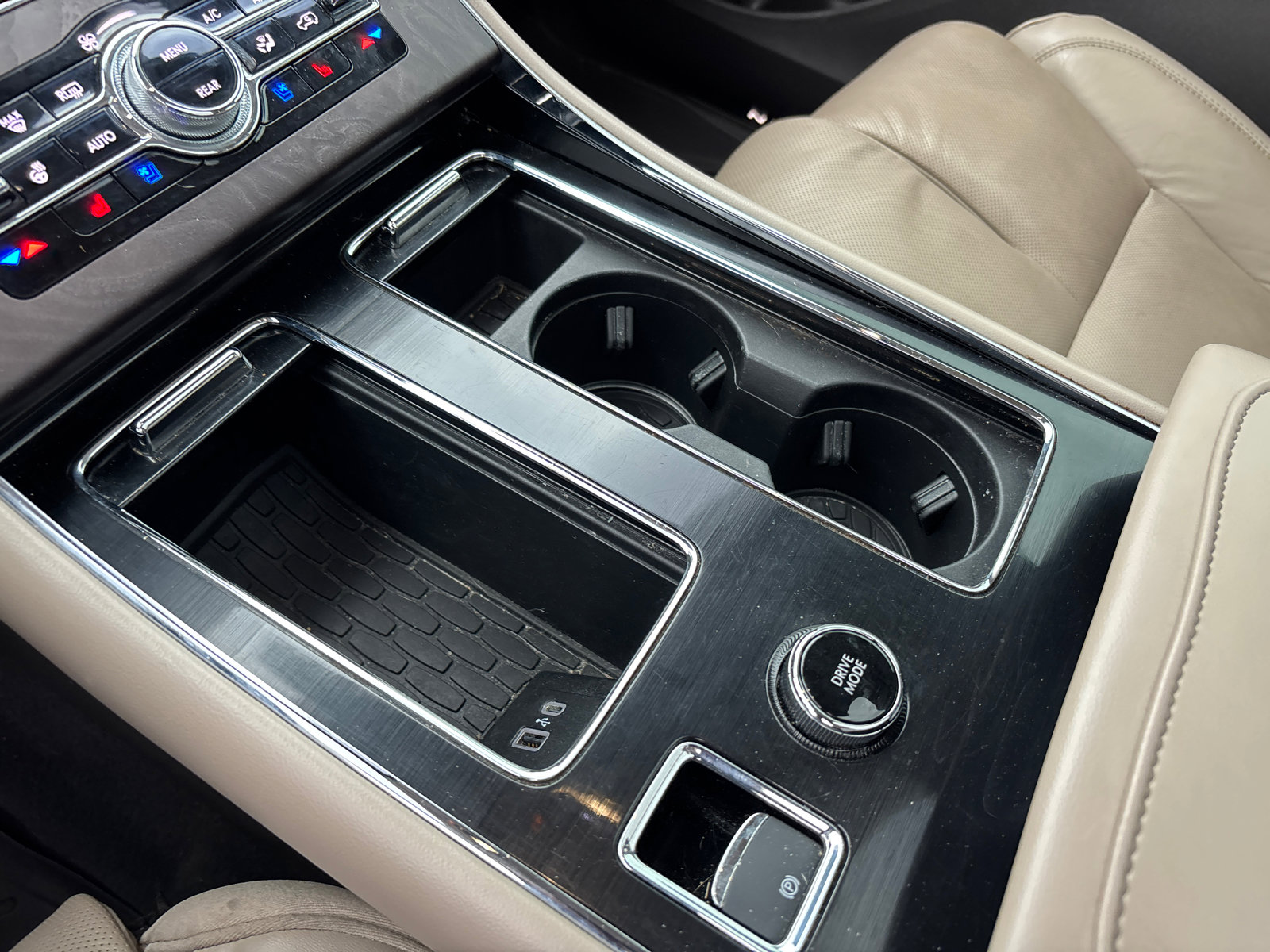 Certified 2023 Lincoln Aviator Reserve w/ Equipment Group 201A image 23