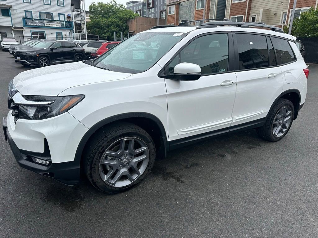 Used 2023 Honda Passport EX-L image 3