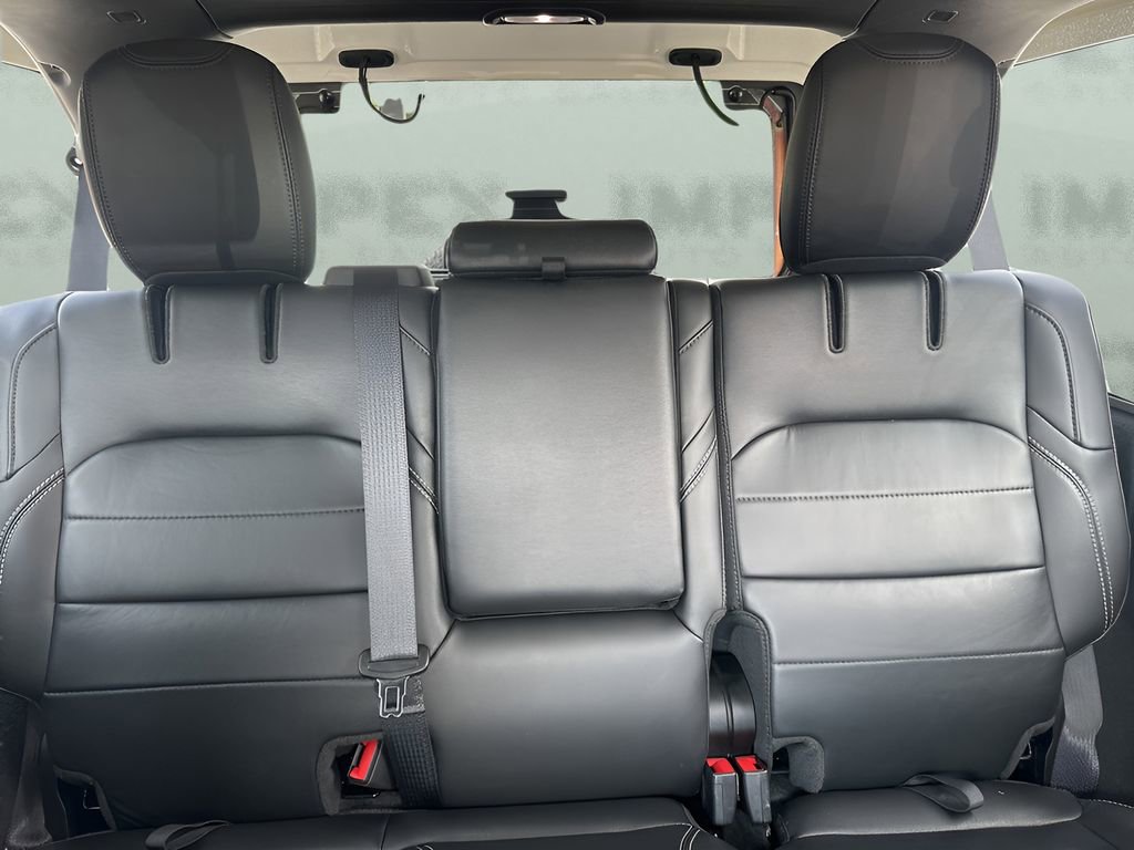 Used 2022 Jeep Wrangler Unlimited Sahara w/ Safety Group image 10