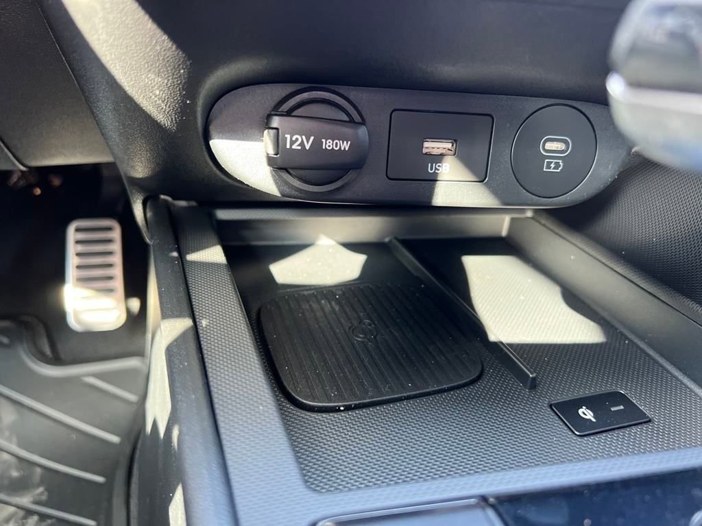 Used 2025 Hyundai Elantra SEL image 19