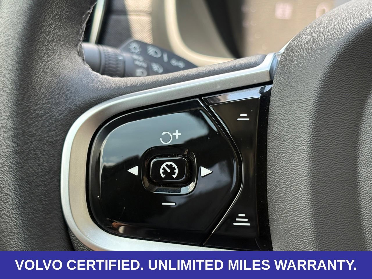 Certified 2025 Volvo XC90 B6 Plus AWD/4WD image 16