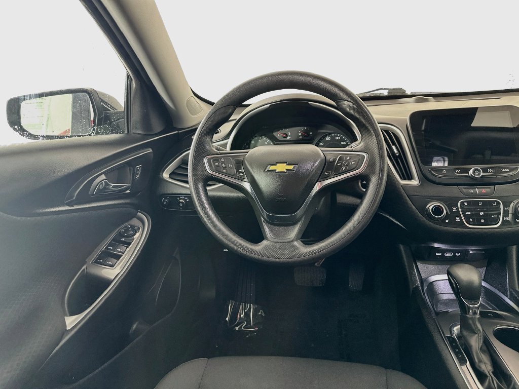 Used 2025 Chevrolet Malibu LT FWD image 31