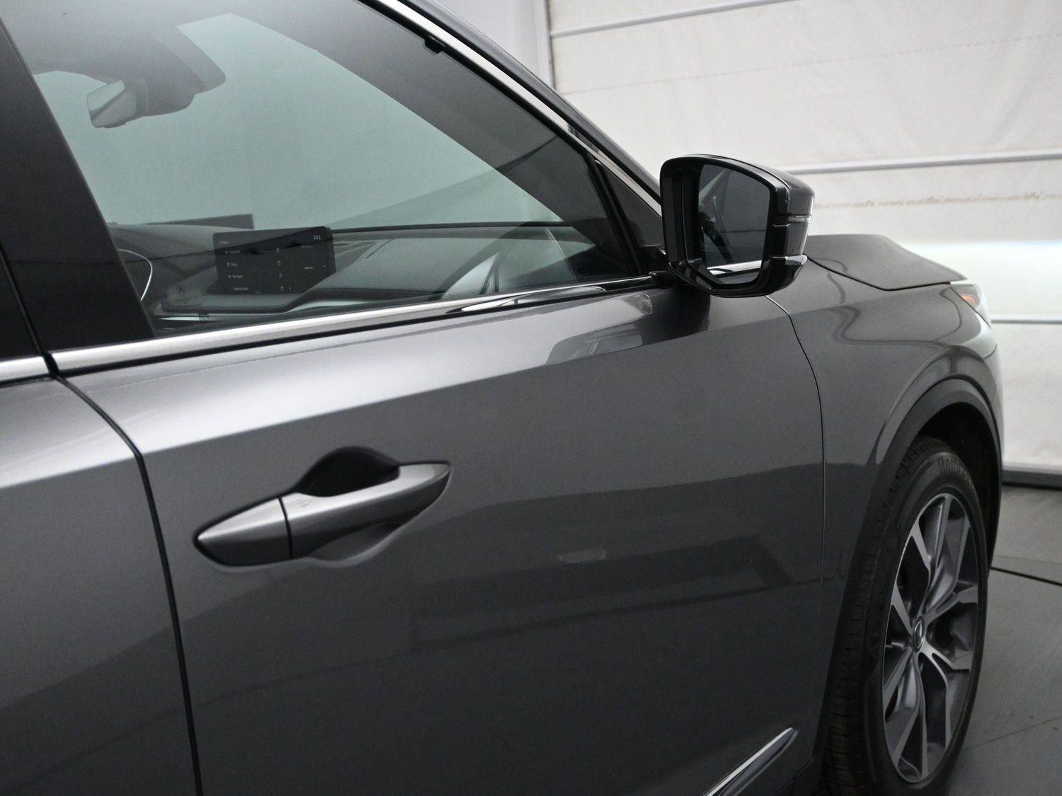 Used 2024 Acura MDX SH-AWD w/ Technology Package image 18