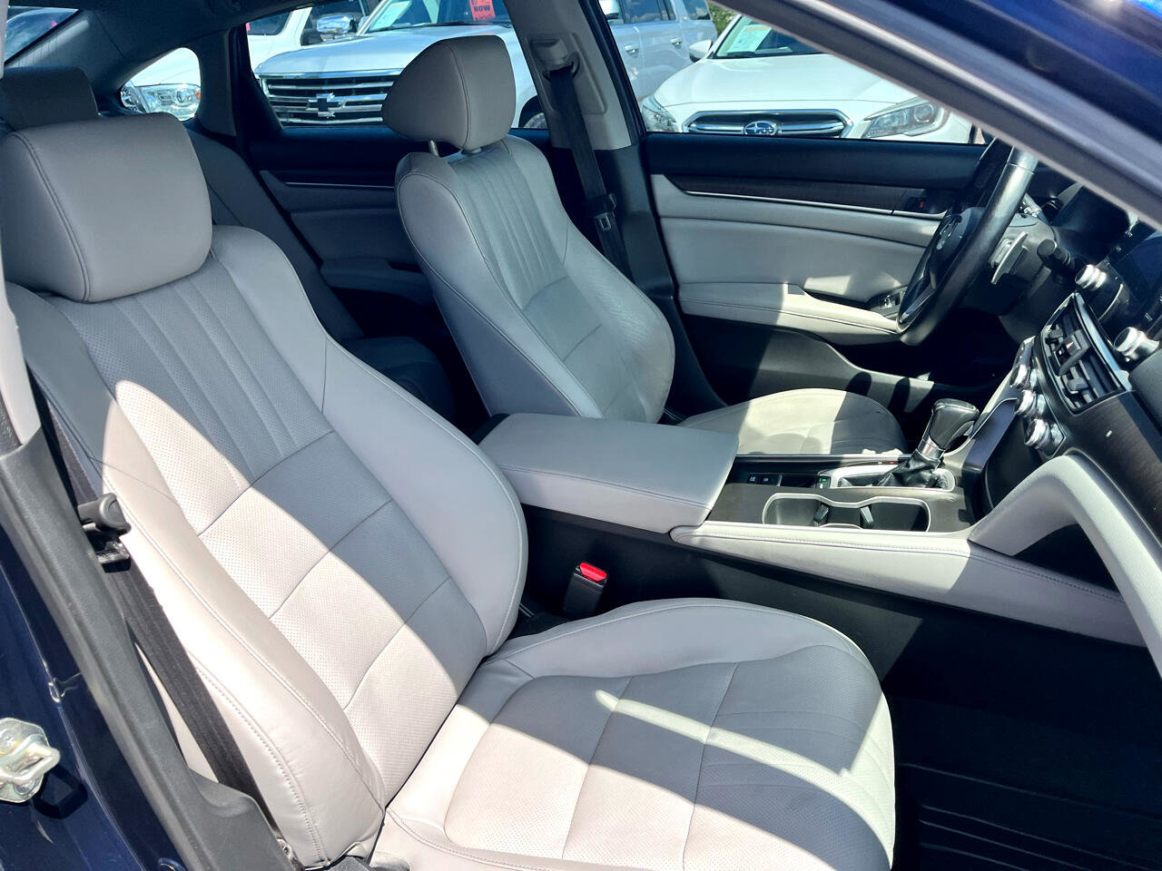 Used 2018 Honda Accord Touring image 17