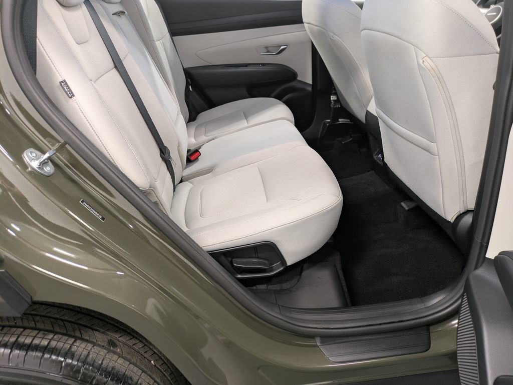Certified 2025 Hyundai Tucson SE AWD/4WD image 26