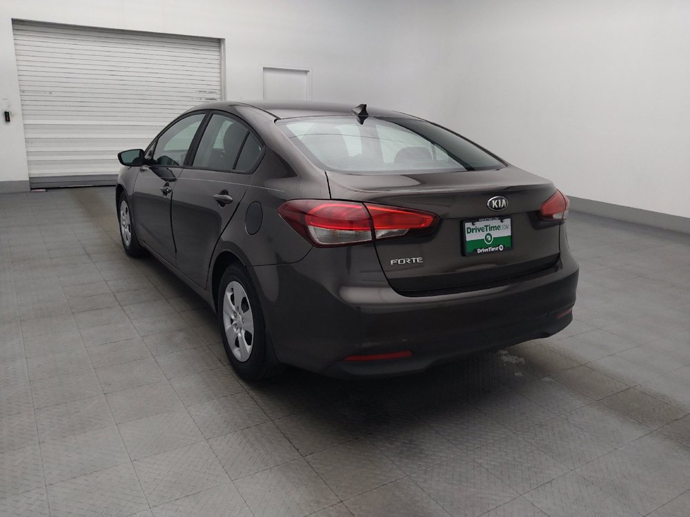 Used 2017 Kia Forte LX FWD image 5