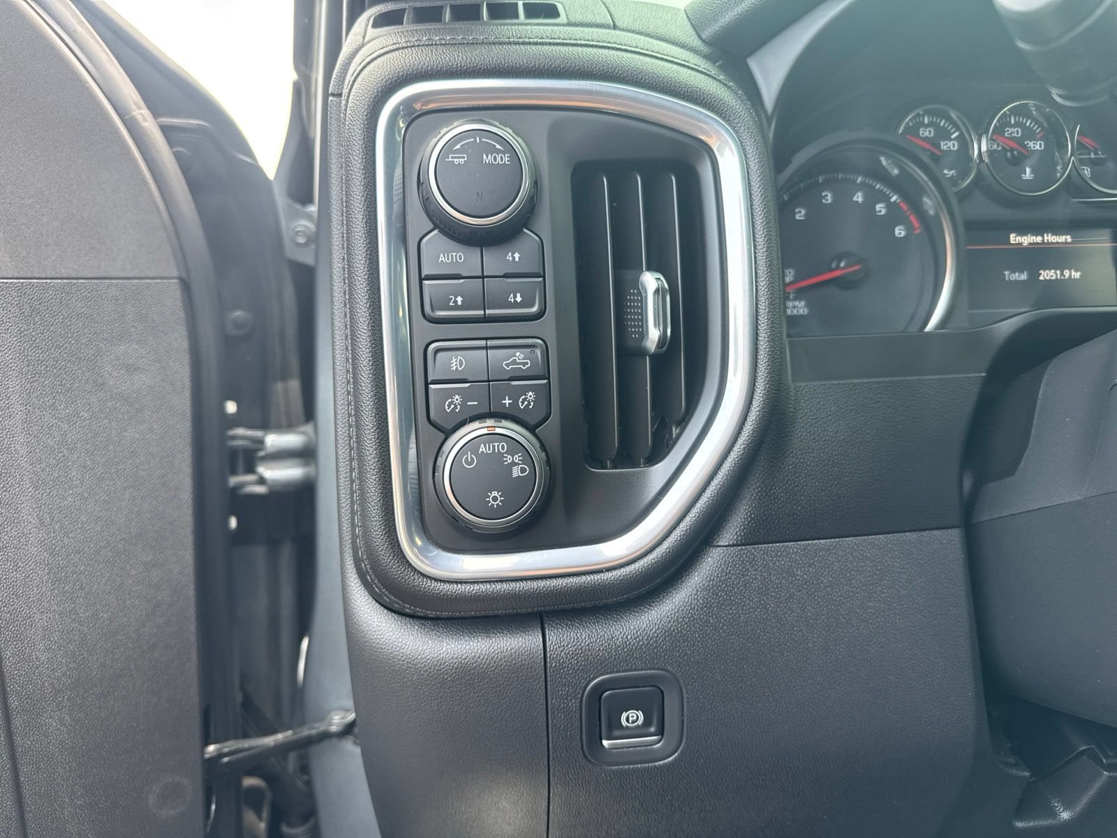 Used 2021 Chevrolet Silverado 1500 RST w/ All Star Edition Plus AWD/4WD image 23