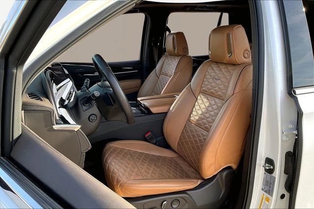 Used 2022 Cadillac Escalade Premium Luxury image 15