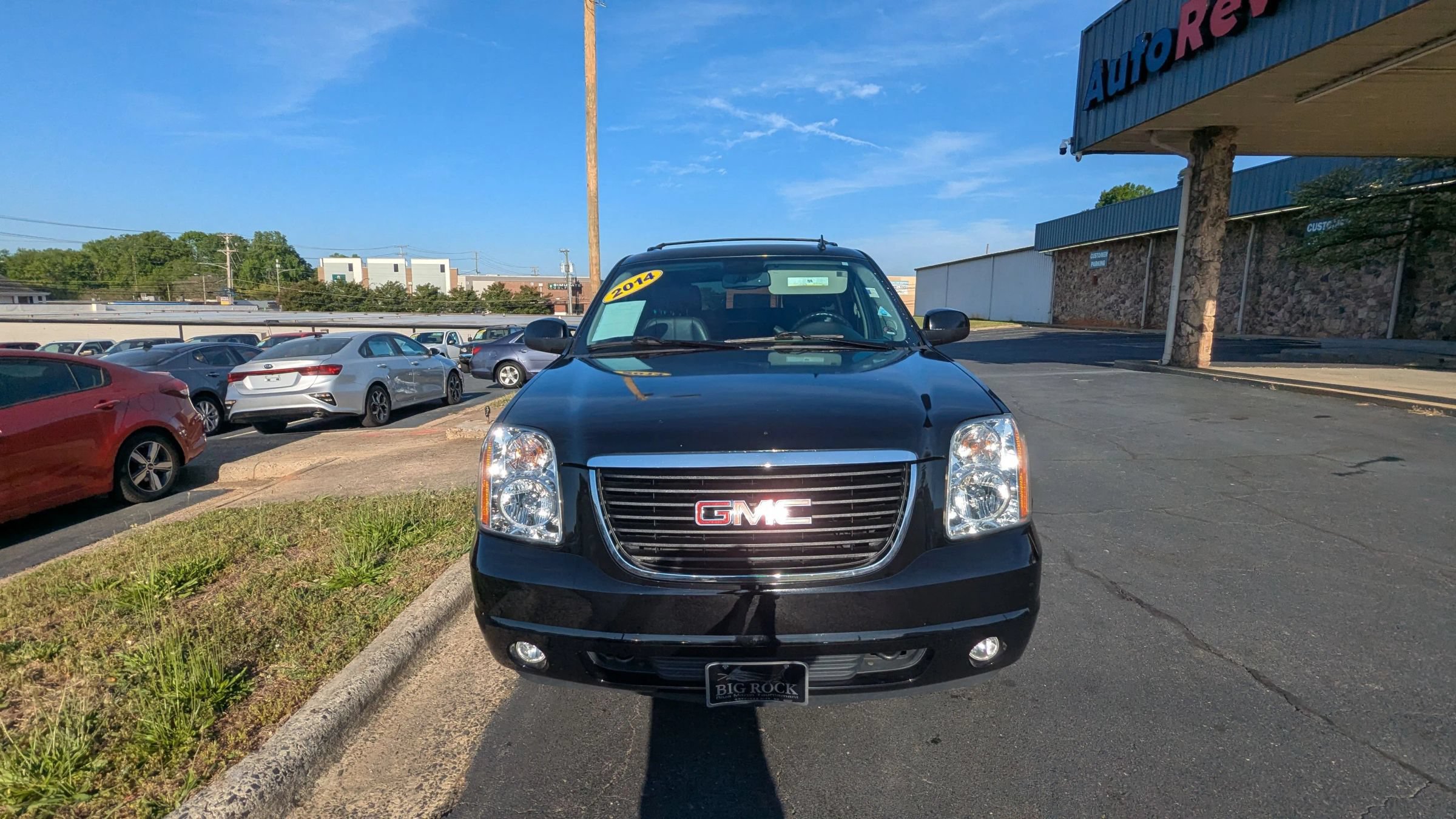Used 2014 GMC Yukon SLT AWD/4WD image 2