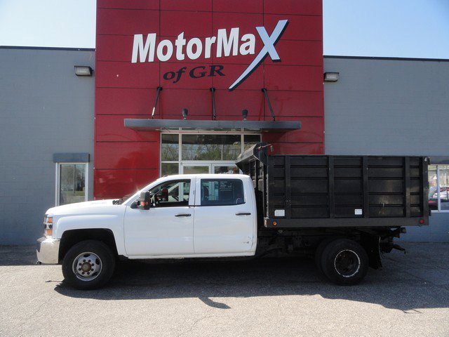 Used 2015 Chevrolet Silverado 3500 W/T w/ WT Convenience Package AWD/4WD image 2