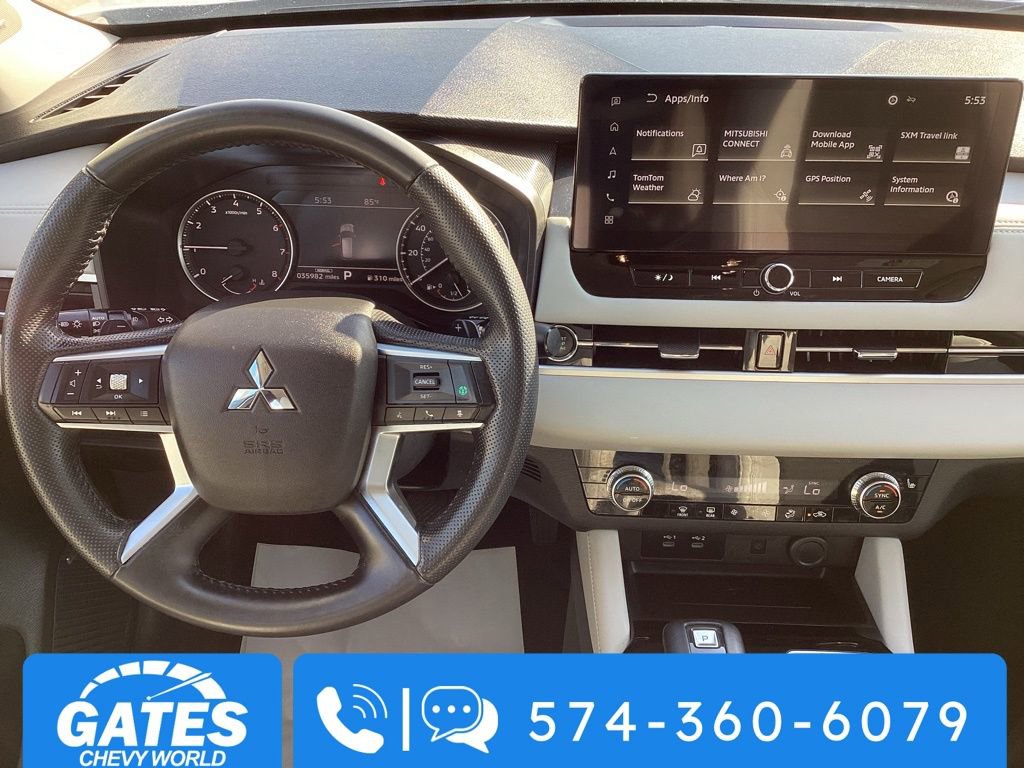 Used 2025 Mitsubishi Outlander SE image 16