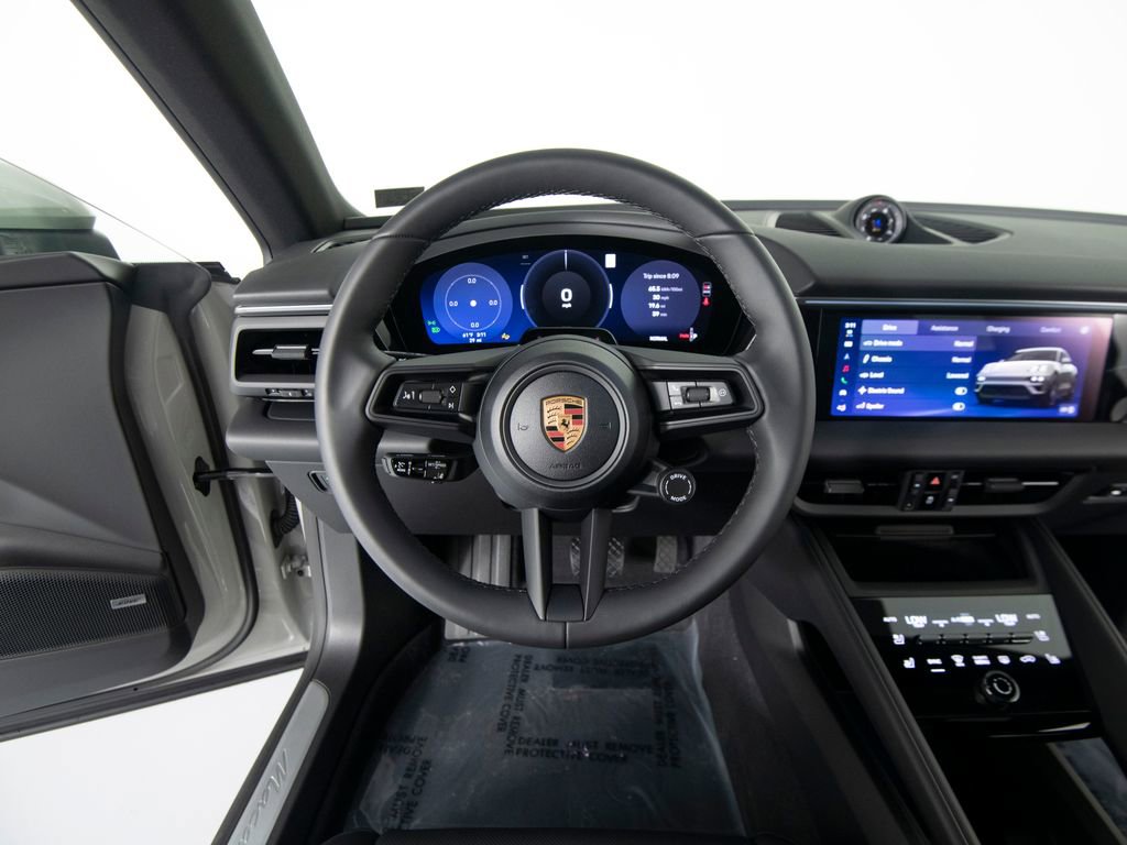 New 2026 Porsche Macan 4 Electric image 17