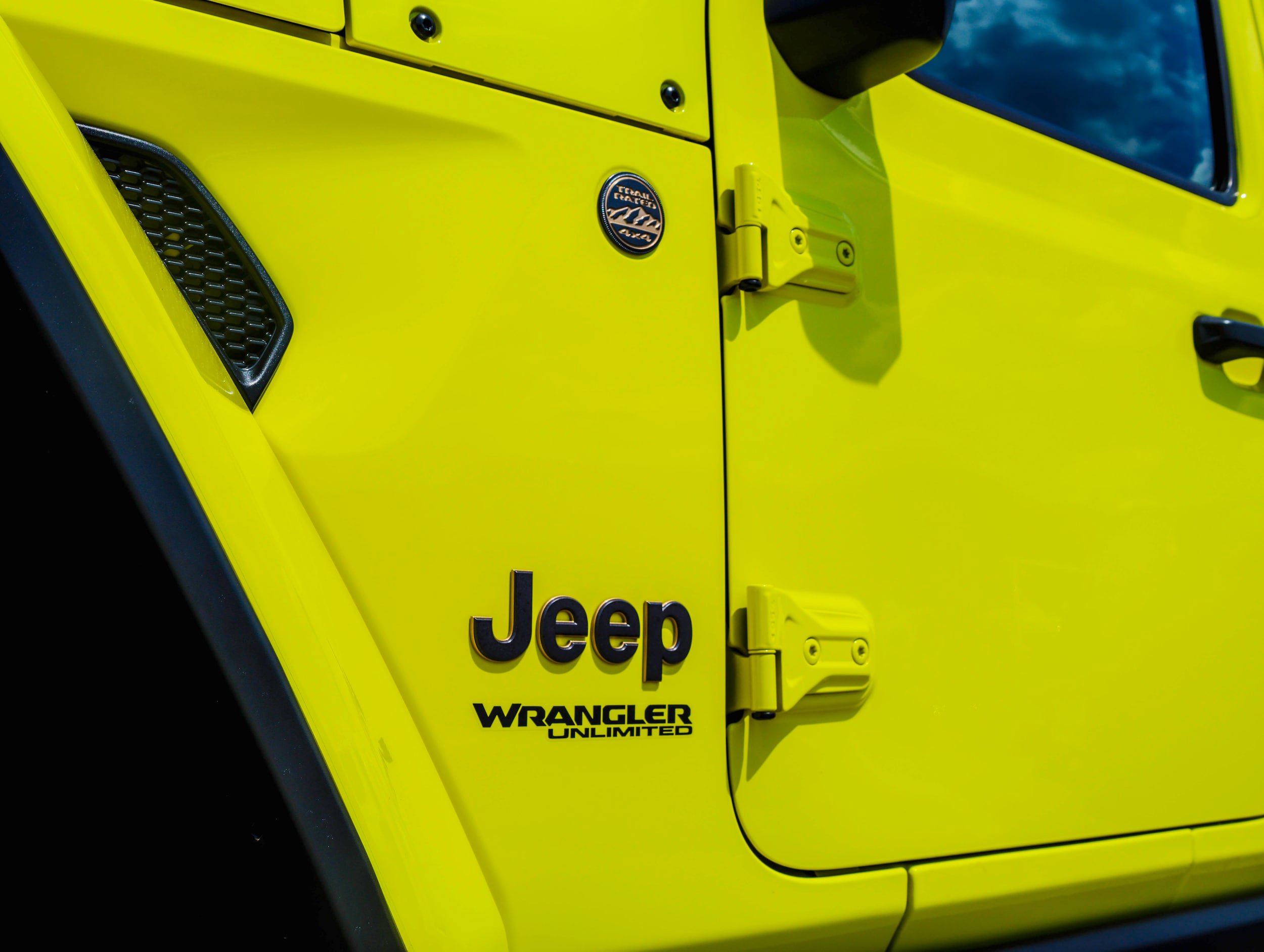 Used 2022 Jeep Wrangler Unlimited Rubicon w/ Trailer Tow Package image 3