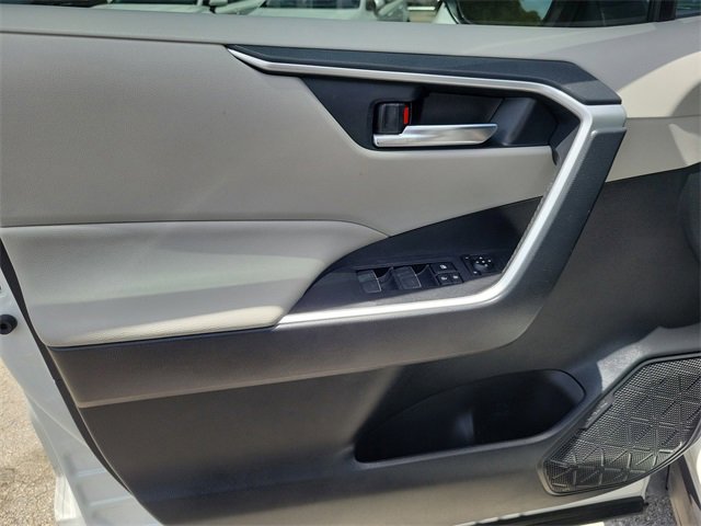 Used 2022 Toyota RAV4 XLE image 12