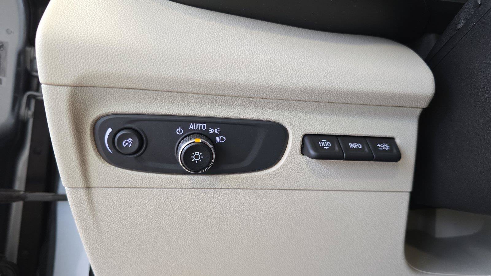 Used 2023 Buick Envision Avenir FWD image 28