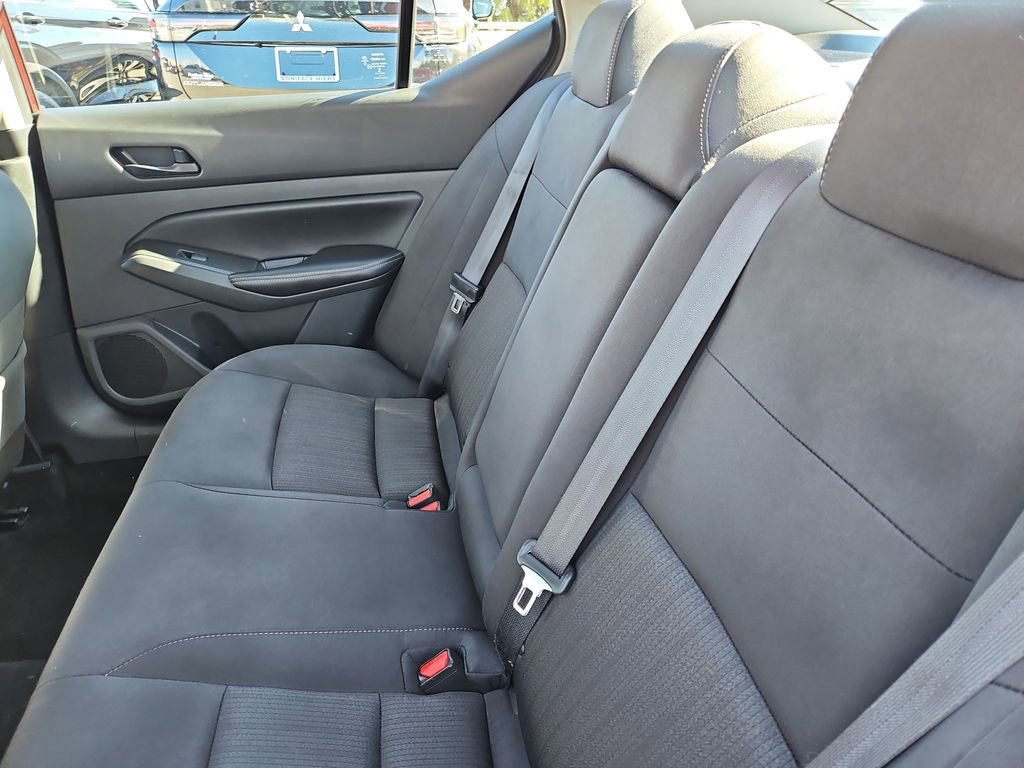 Used 2024 Nissan Altima 2.5 SV image 13