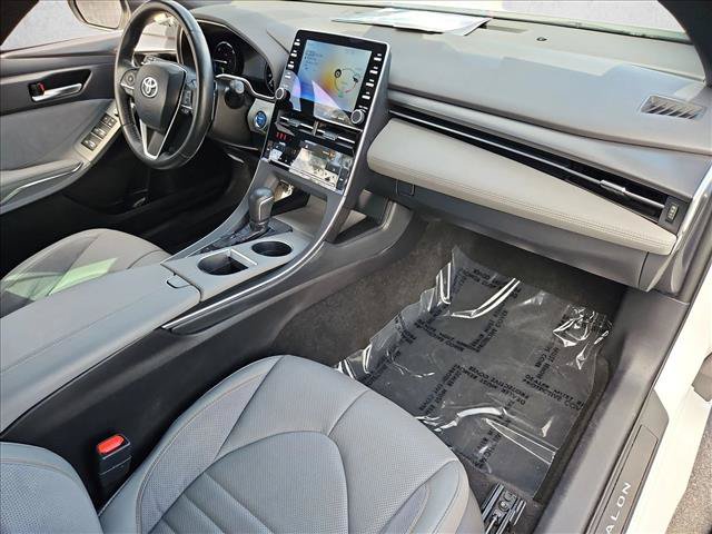 Used 2019 Toyota Avalon XSE FWD image 28