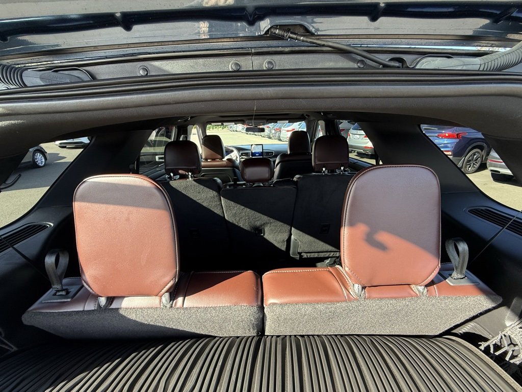 Used 2020 Ford Explorer Platinum image 13