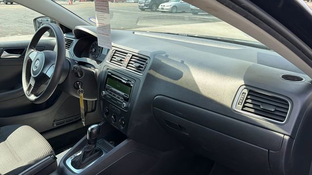 Used 2014 Volkswagen Jetta S image 26