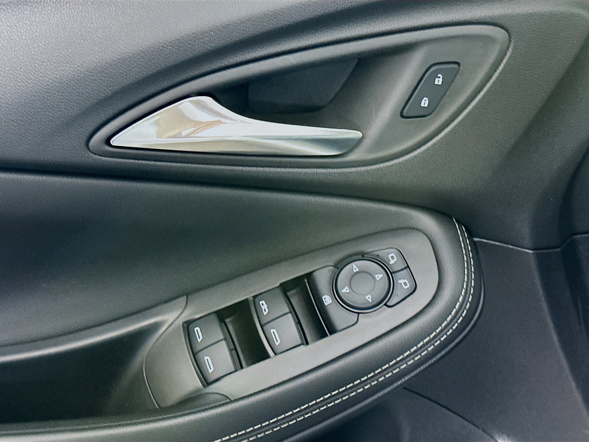 Used 2025 Buick Encore GX Preferred image 15