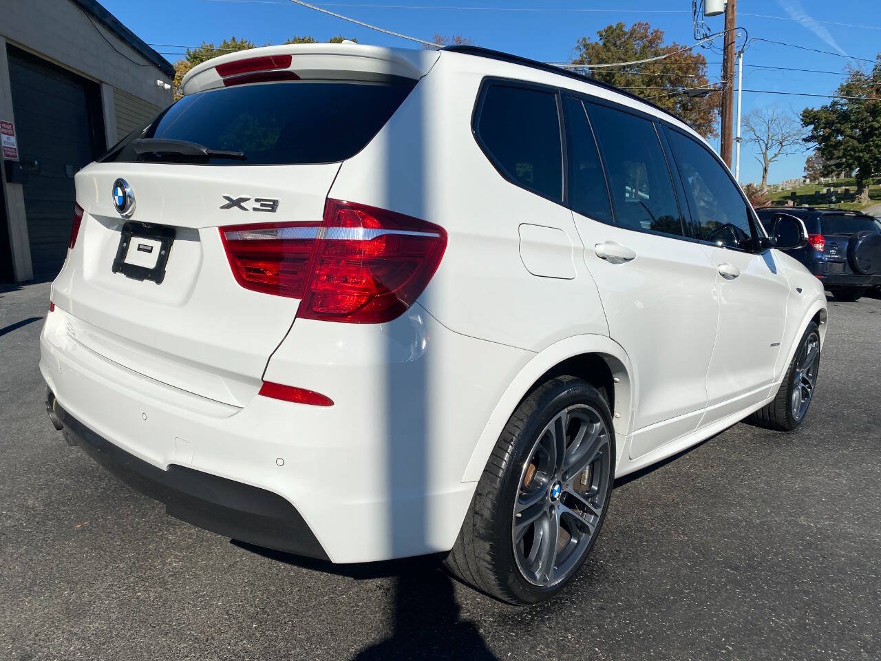 Used 2016 BMW X3 xDrive35i w/ Technology Package AWD/4WD image 3