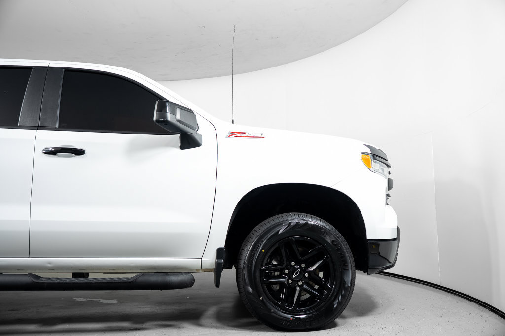 Used 2023 Chevrolet Silverado 1500 LT Trail Boss w/ Protection Package AWD/4WD image 4