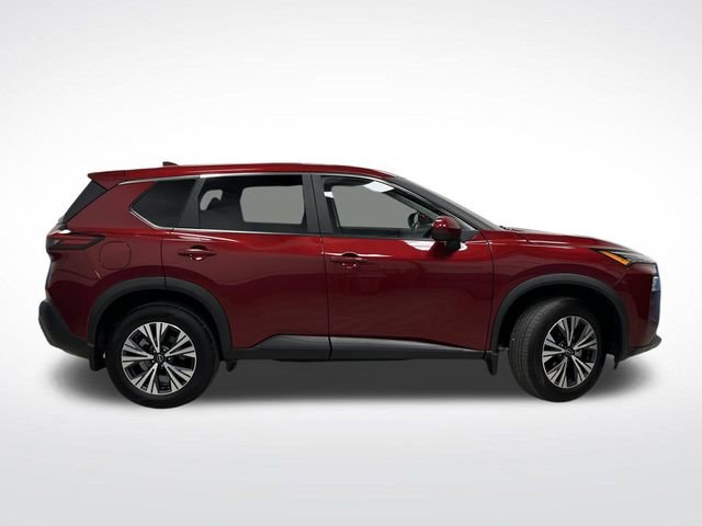 Used 2023 Nissan Rogue SV image 2