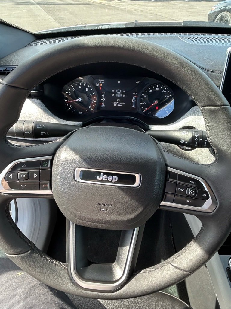 Used 2024 Jeep Compass Latitude image 10