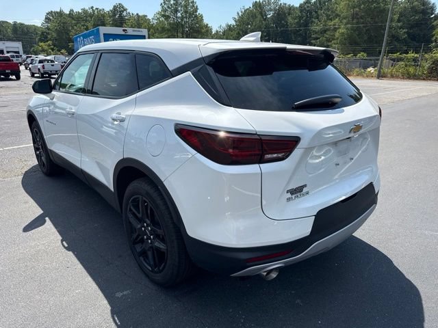 Used 2023 Chevrolet Blazer LT FWD image 3
