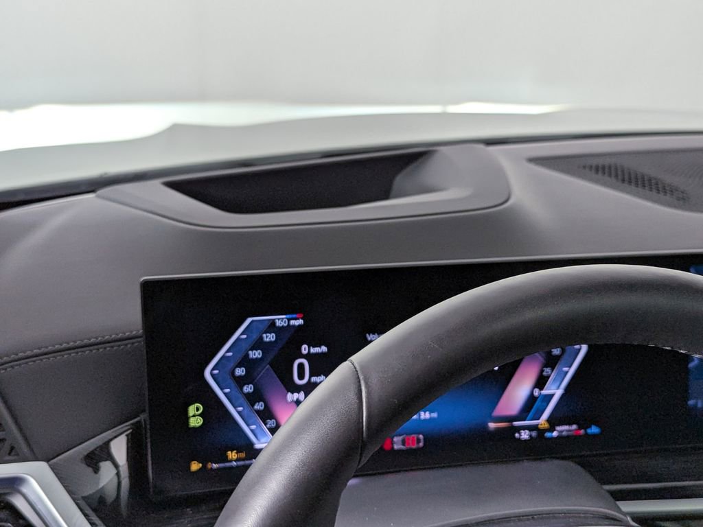 Used 2026 BMW X6 xDrive40i image 16