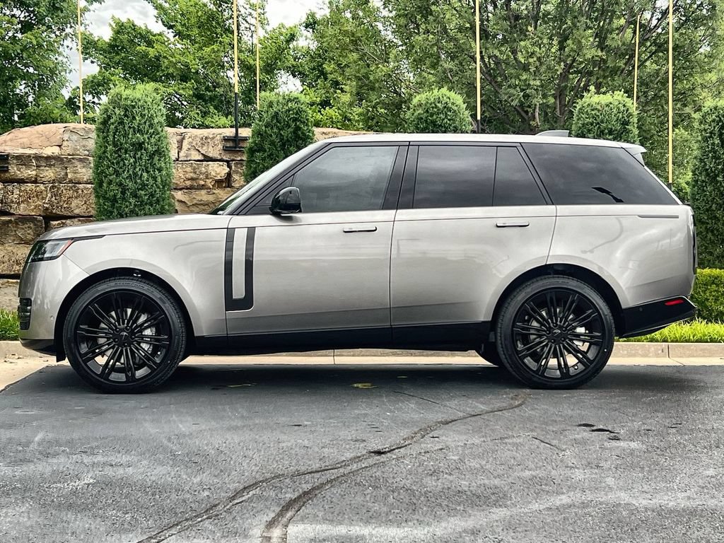 New 2026 Land Rover Range Rover SE AWD/4WD image 2