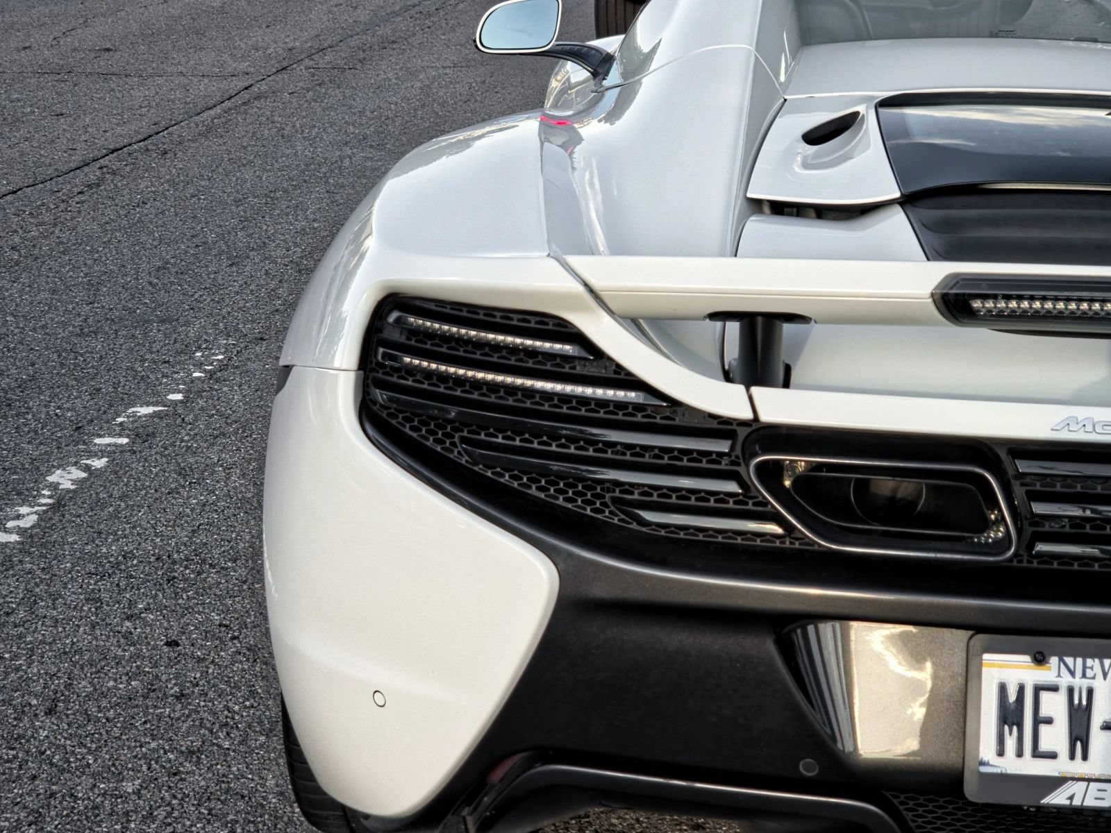 Used 2015 McLaren 650S Spider RWD image 21