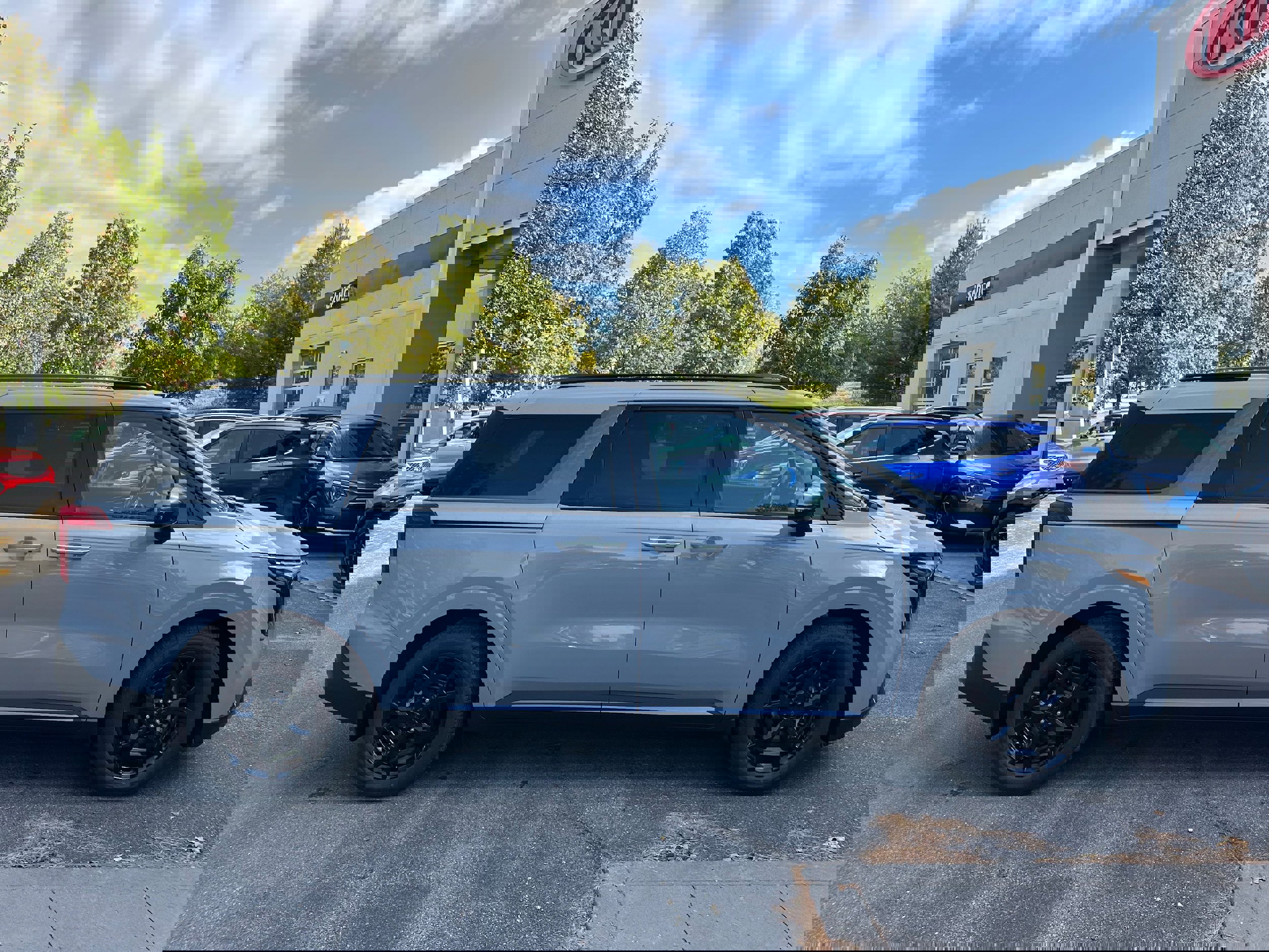 New 2026 Kia Carnival SX image 4